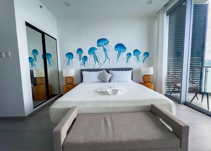 The Bloom - Oceanfront King 4* Montego Bay