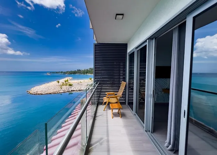 Hotel The Bloom - Oceanfront King 4*